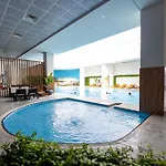 19th & 18th & 7th Floor Secure With Pool & Fitness & Parking Included In Price - Self Check-in Available