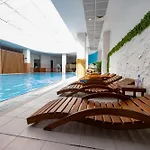 19th & 18th & 7th Floor Secure With Pool & Fitness & Parking Included In Price - Self Check-in Available