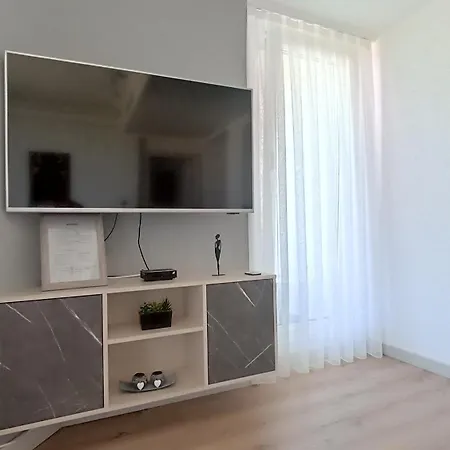 19th & 18th Floor Secure With Pool & Fitness & Parking Included In Price Skopje