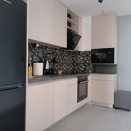 Апартаменти 19th & 18th Floor Secure With Pool & Fitness & Parking Included In Price *