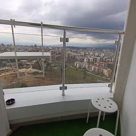 19th & 18th & 7th Floor Secure With Pool & Fitness & Parking Included In Price - Self Check-in Available Skopje