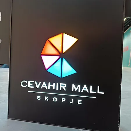 19th & 18th Floor Secure With Pool & Fitness & Parking Included In Price Апартаменти