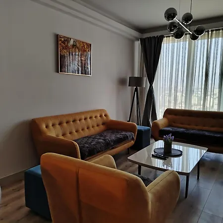 19th & 18th & 7th Floor Secure With Pool & Fitness & Parking Included In Price - Self Check-in Available *