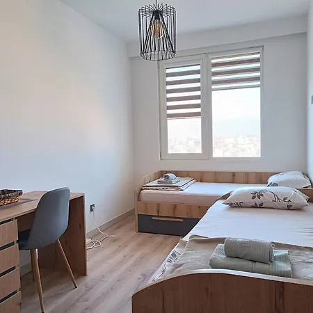 19th & 18th Floor Secure With Pool & Fitness & Parking Included In Price