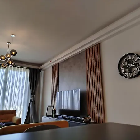 19th & 18th & 7th Floor Secure With Pool & Fitness & Parking Included In Price - Self Check-in Available Apartament *