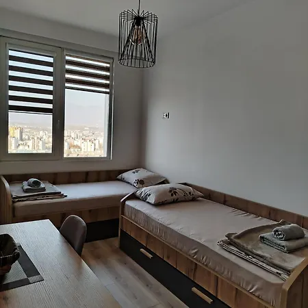 19th & 18th Floor Secure With Pool & Fitness & Parking Included In Price