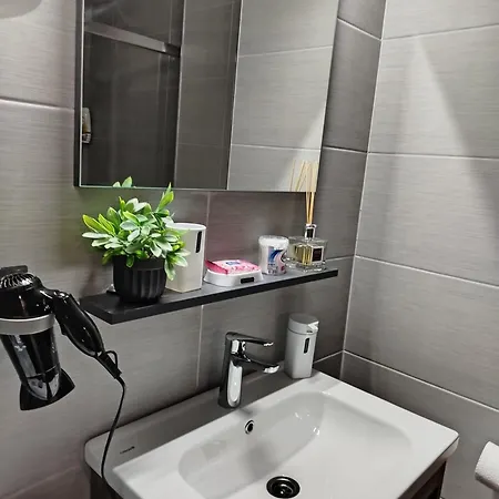 Appartement 19th & 18th & 7th Floor Secure With Pool & Fitness & Parking Included In Price - Self Check-in Available *