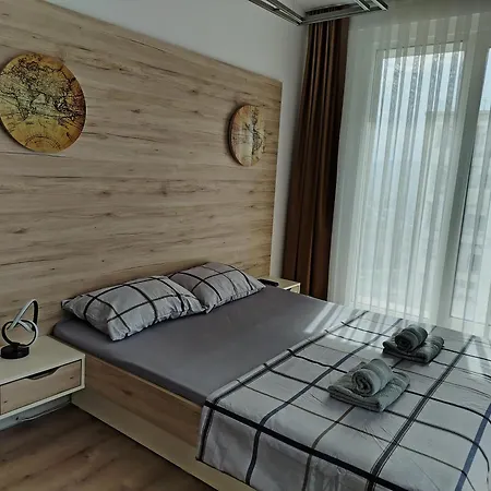 Апартаменти 19th & 18th Floor Secure With Pool & Fitness & Parking Included In Price Скоп'є