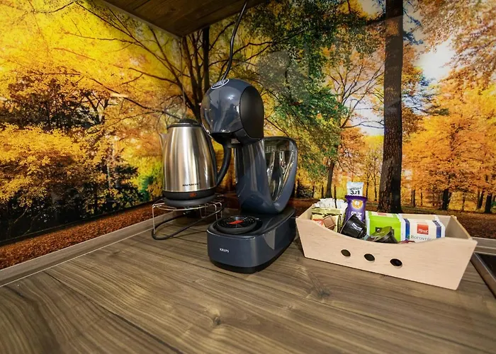 19th & 18th & 7th Floor Secure With Pool & Fitness & Parking Included In Price - Self Check-in Available *