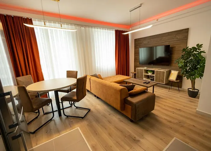 19th & 18th & 7th Floor Secure With Pool & Fitness & Parking Included In Price