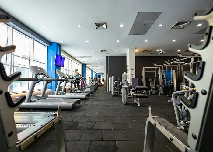 19th & 18th & 7th Floor Secure With Pool & Fitness & Parking Included In Price - Self Check-in Available Skopje