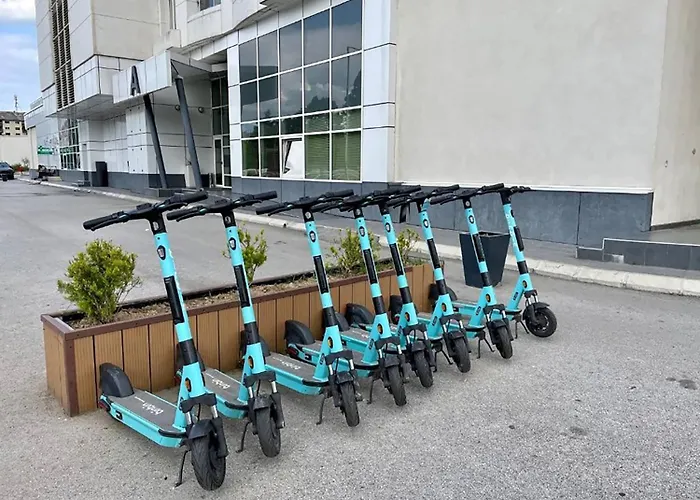 19th & 18th & 7th Floor Secure With Pool & Fitness & Parking Included In Price - Self Check-in Available