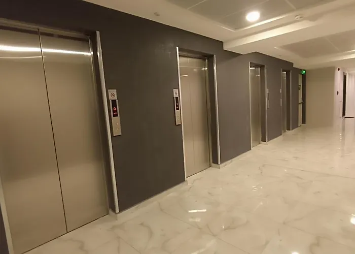 19th & 18th & 7th Floor Secure With Pool & Fitness & Parking Included In Price Скопье