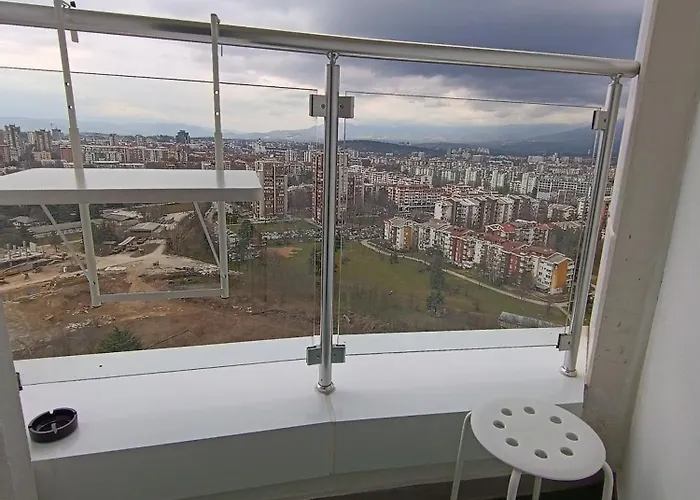 19th & 18th & 7th Floor Secure With Pool & Fitness & Parking Included In Price Skopje