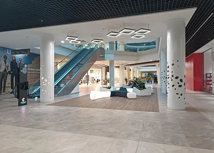 19th & 18th & 7th Floor Secure With Pool & Fitness & Parking Included In Price Апартаменты *