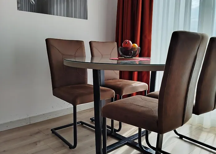 Apartment 19th & 18th & 7th Floor Secure With Pool & Fitness & Parking Included In Price