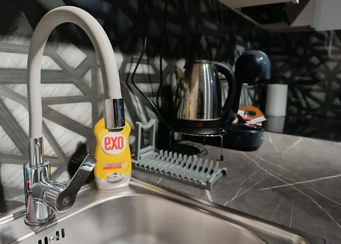 19th & 18th & 7th Floor Secure With Pool & Fitness & Parking Included In Price