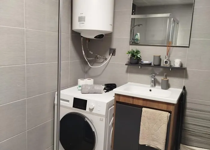 Apartment 19th & 18th & 7th Floor Secure With Pool & Fitness & Parking Included In Price Skopje